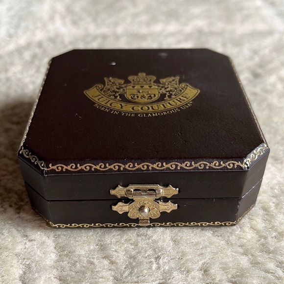 Juicy Couture Watermelon Necklace - Picture 10 of 13